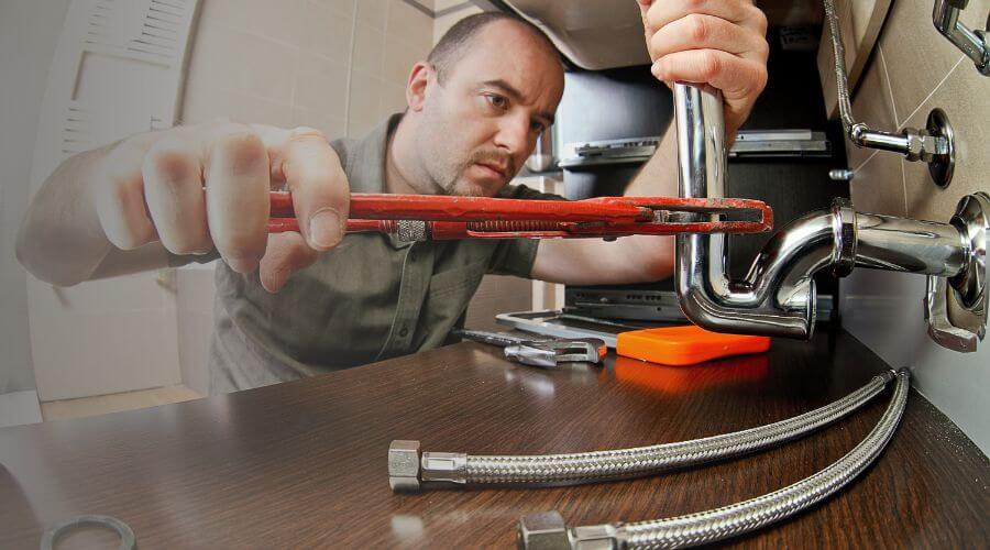 Expert burst pipe repair services in Olden, TX